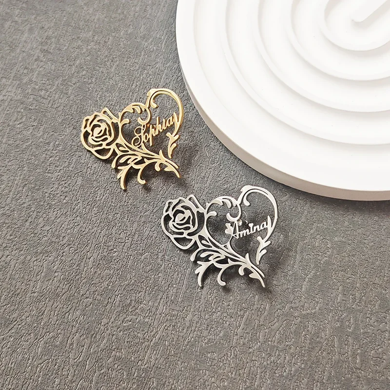 Custom Rose Heart Name Brooch Personalized Fashion Metal Stainless Steel Pins Women Jewelry Girlfriend Birthday Wedding Gift