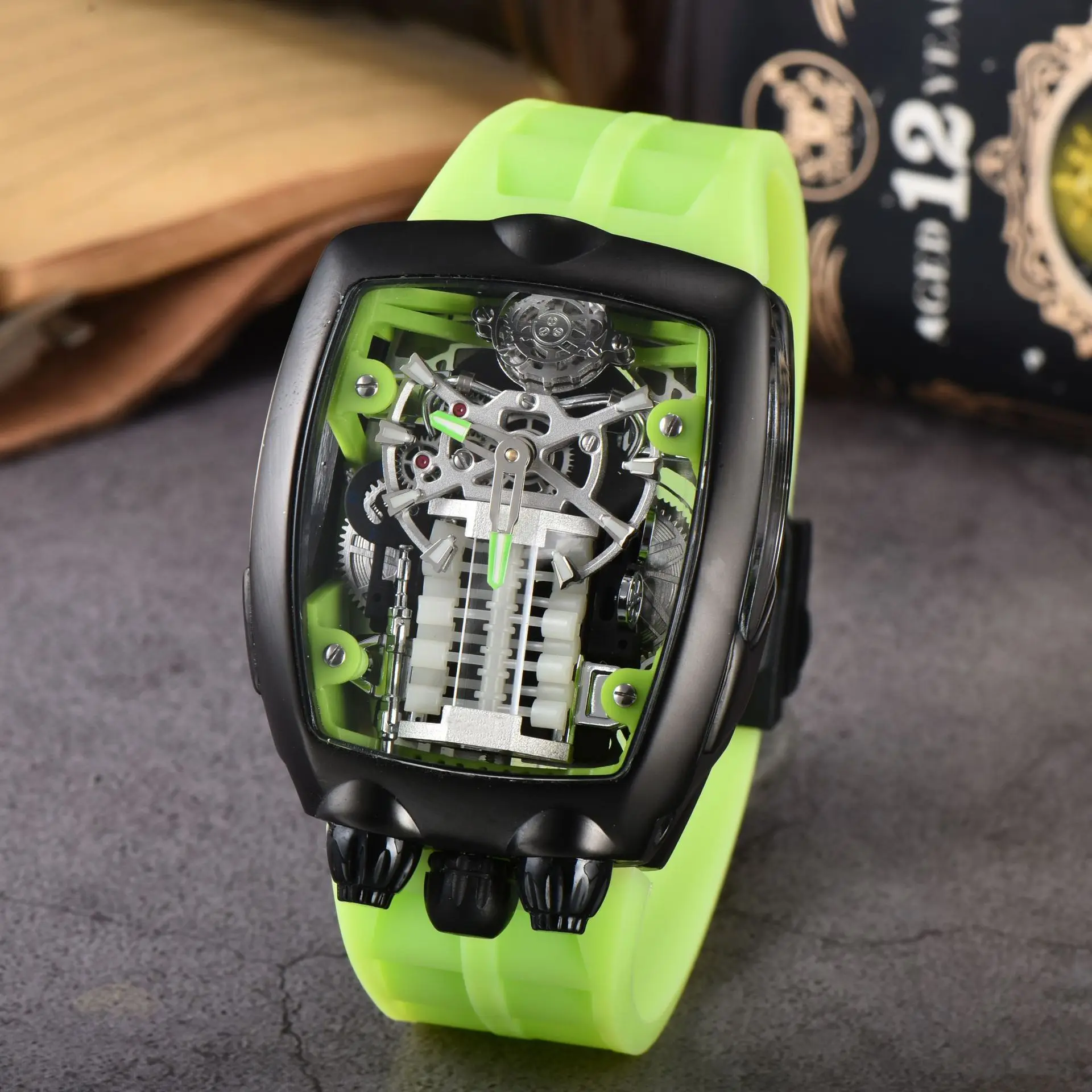 독특하고 스타일리시한 럭셔리 클래식 컷 와인 배럴 타입 엔진 도매 방수 제이콥 남성용 쿼츠 시계