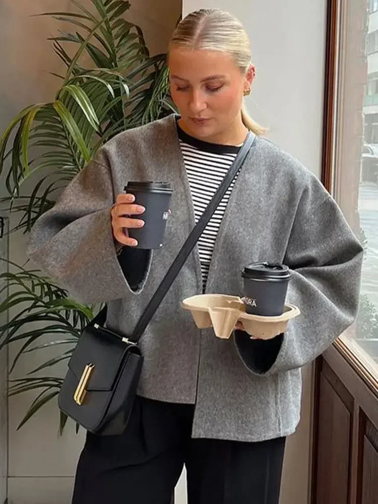 Frauen Mode Grau Abgeschnitten Mantel 2025, Herbst Lose Einreiher Strickjacke Jacken Weibliche Feste Langarm Streetwear Mäntel