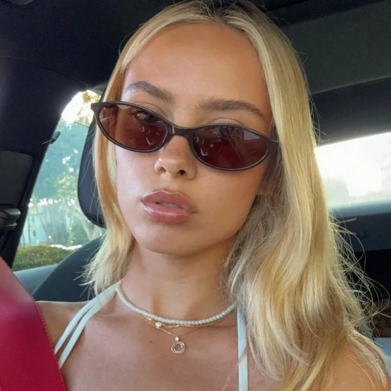 نظارات نسائية عصرية بإطار صغير بيضاوي كلاسيكي جديد، نظارات تصوير عصرية كاجوال للشارع #3