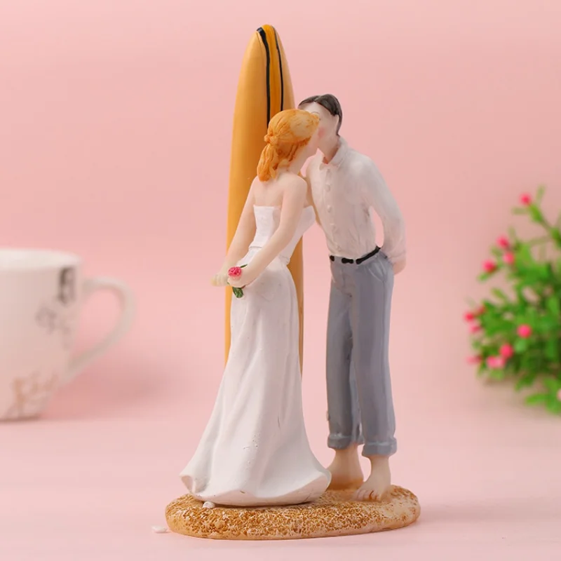 Resin Crafts Sashimi Kiss Wedding Room Decoration Wedding Scene Props Resin Man Doll