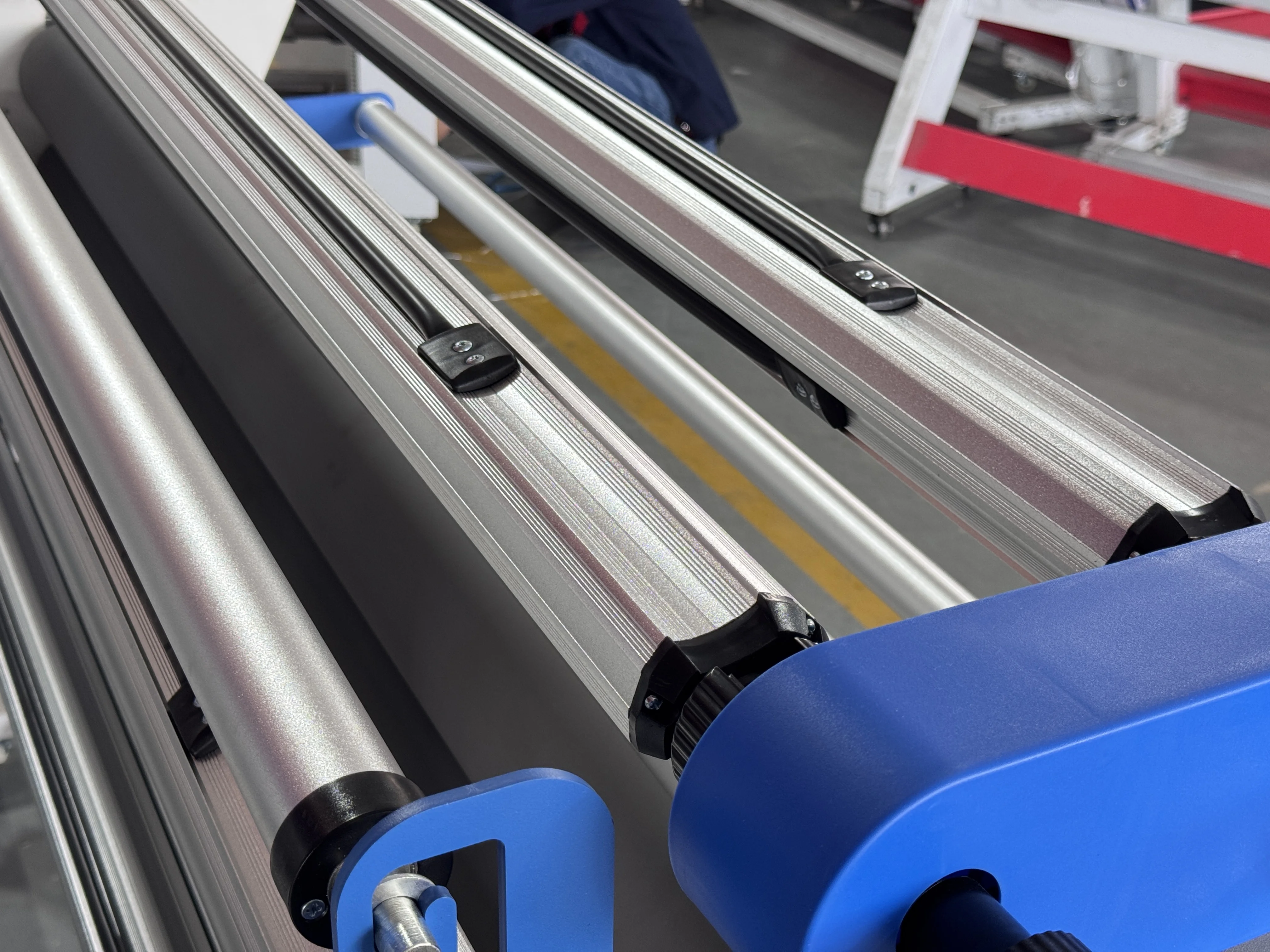 DMAIS 1.7m Wide Format Fully Automatic Cold And Hot Laminating Machine