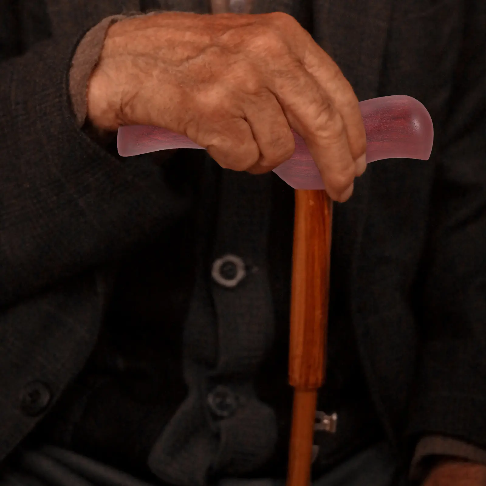 Polished Wood Cane Handle Handmade Ergonomic Walking Stick Head for Men Women Outdoor Balance Support Cane Handle