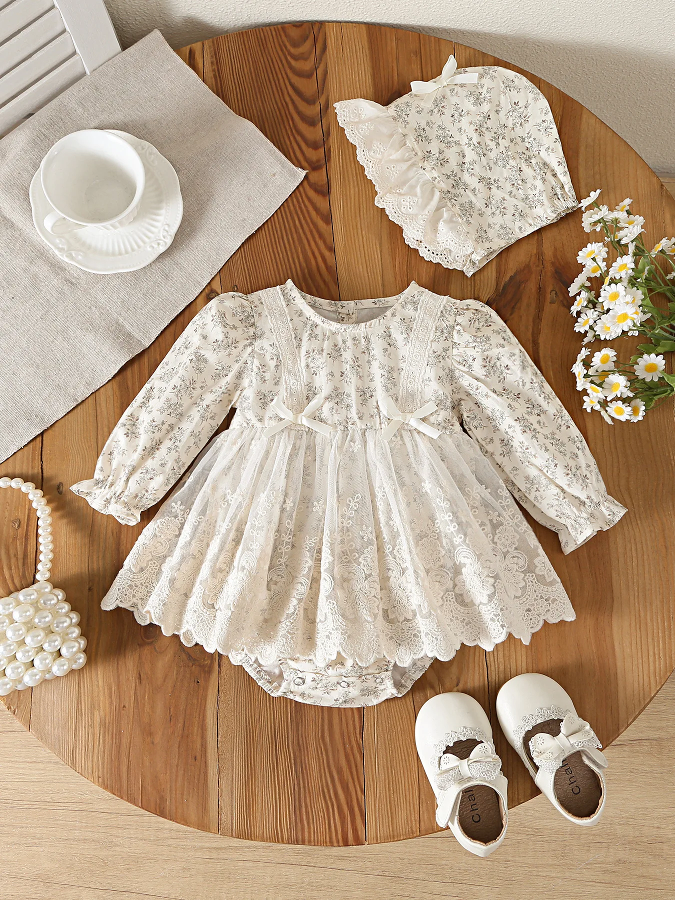 Baby Girls Autumn Romper Floral Print Lace Tulle Bow Decor Princess Bodysuit Cute Stylish Infant Matching Hat Outfit Set