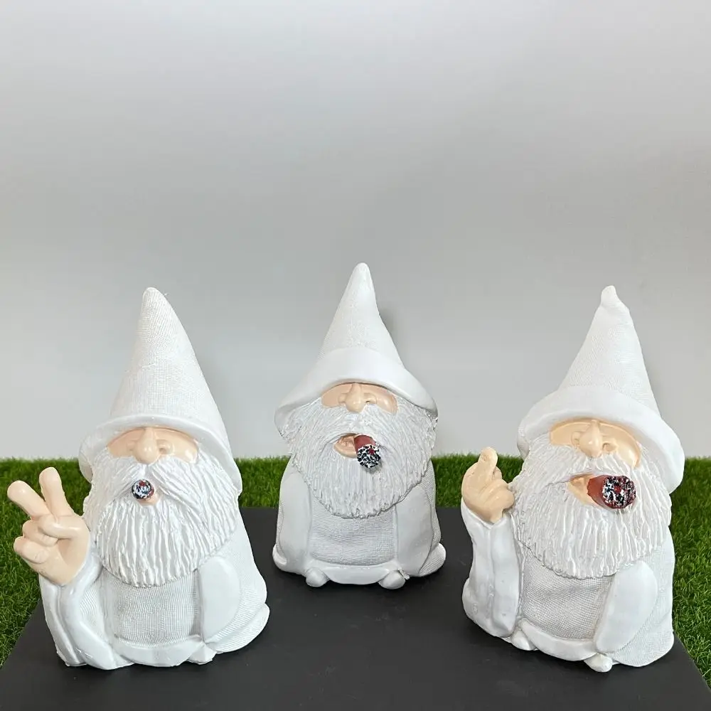 Funny White Cloak Dwarf Statue Realistic Interesting Cloak Dwarf Statue Waterproof Resin Birthday Gift