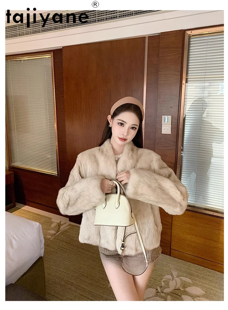 เสื้อคลุมขนกระต่ายแท้ TAJIYANE แบบสั้น คอปกเสื้อคลุมอาบน้ำ สไตล์หรูหราเบาๆ สำหรับผู้หญิง เสื้อผ้าฤดูหนาวปี 2025 ขนเฟอร์