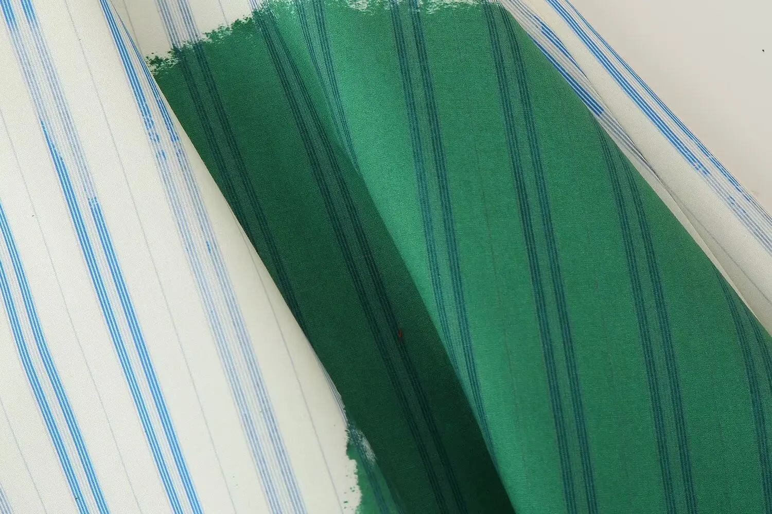 New summer products 2025 women's clothing fashionable temperament European and American style striped print skirt