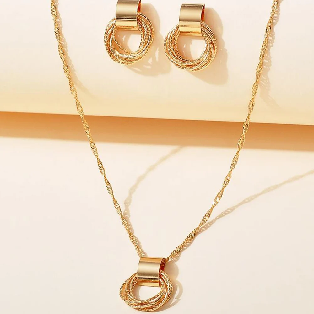 2pcs Gold Plated Small Circle Pendant Earring Set