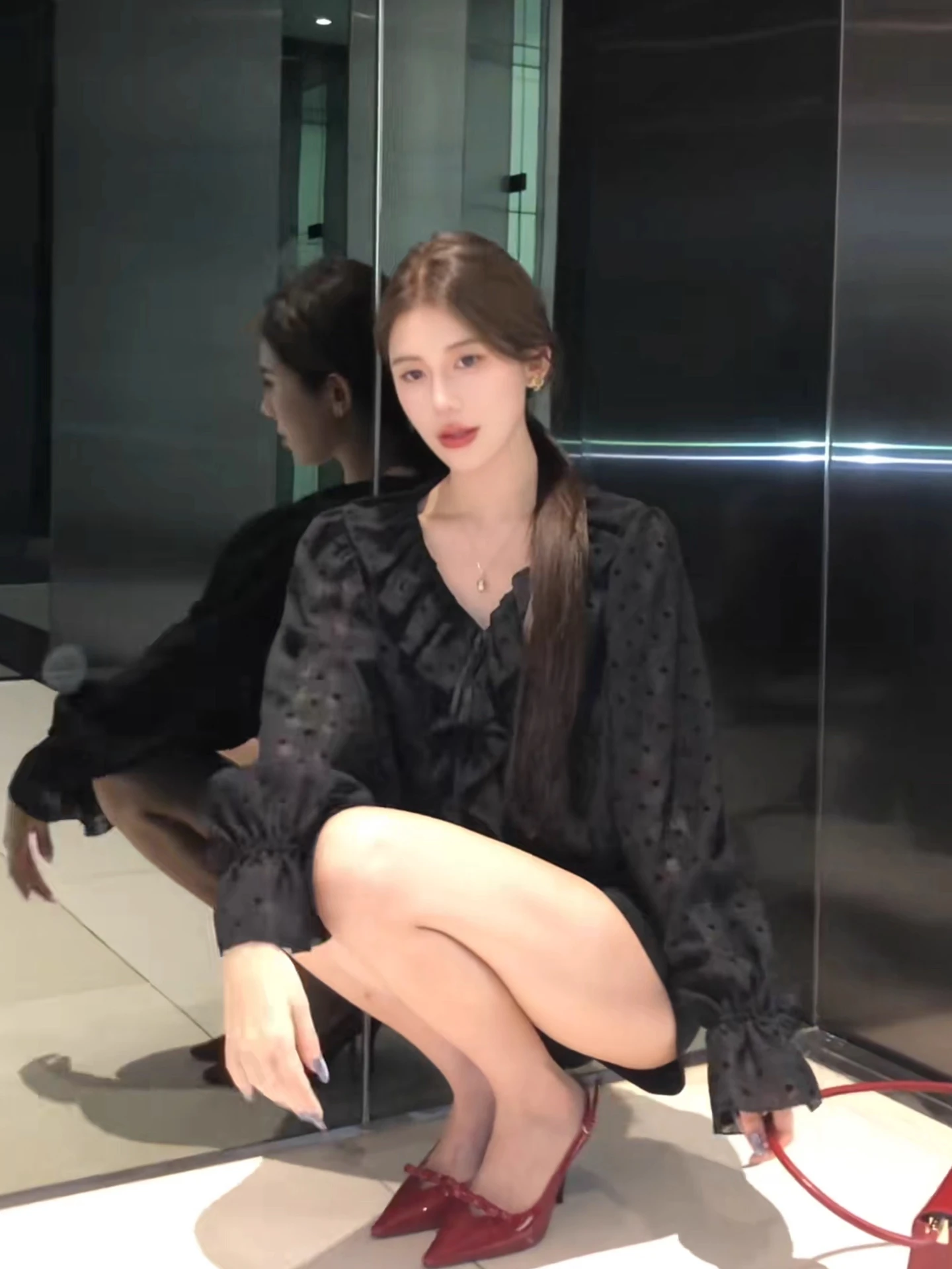 Długa bluzka szyfonowa dla kobiet z koronkowym wykończeniem, wzór w bloki kolorystyczne, styl koreański, do pracy, elegancka, biurowa moda.