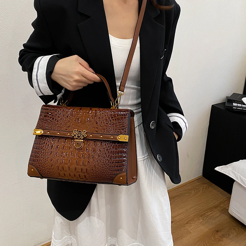 

Стильная сумка-мессенджер с буквенным логотипом, минималистичная винтажная кожаная сумка через плечо для повседневного делового женщин