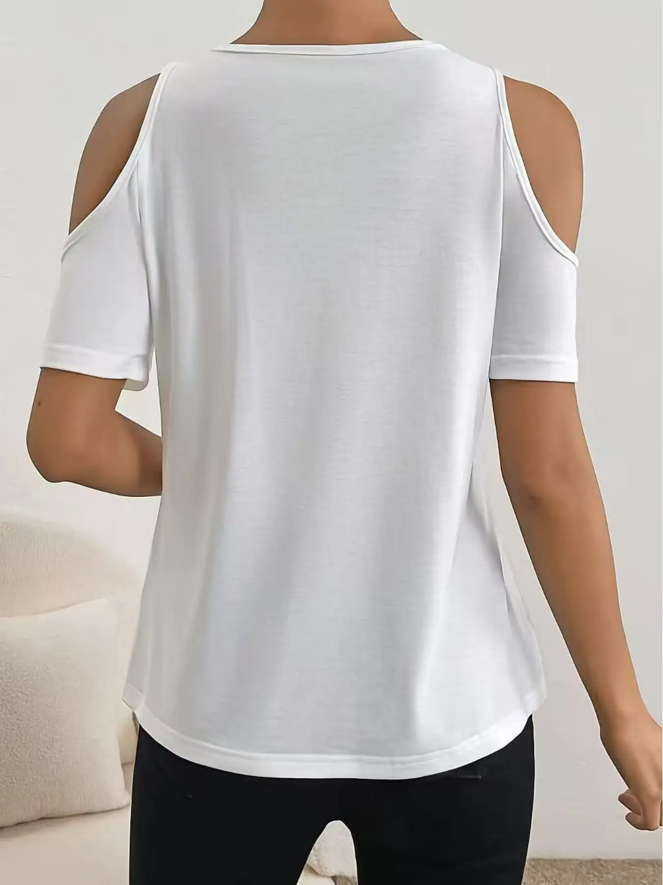 Women's Casual Summer Appliqué V-Neck Off-The-Shoulder Short-Sleeve T-Shirt, Suitable for Daily Work