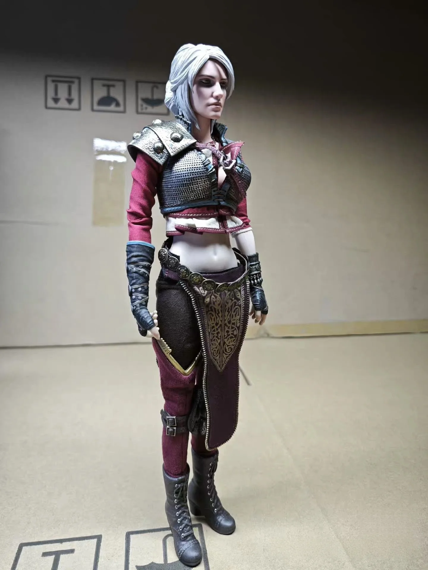 В наличии Nine Craftsmen J-002 1/6 Ciri Armored Фигурка 12 дюймов Игровая фигурка женщины-солдата Модель Полный набор Коллекционные подарки