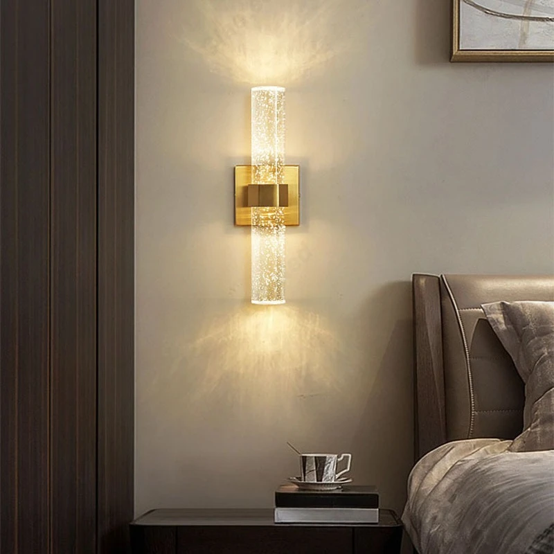 

Новый светодиодный настенный светильник из кованого железа с кристаллами, современный минималистичный светильник для гостиной, столовой, спальни, прикроватное декоративное атмосферное освещение