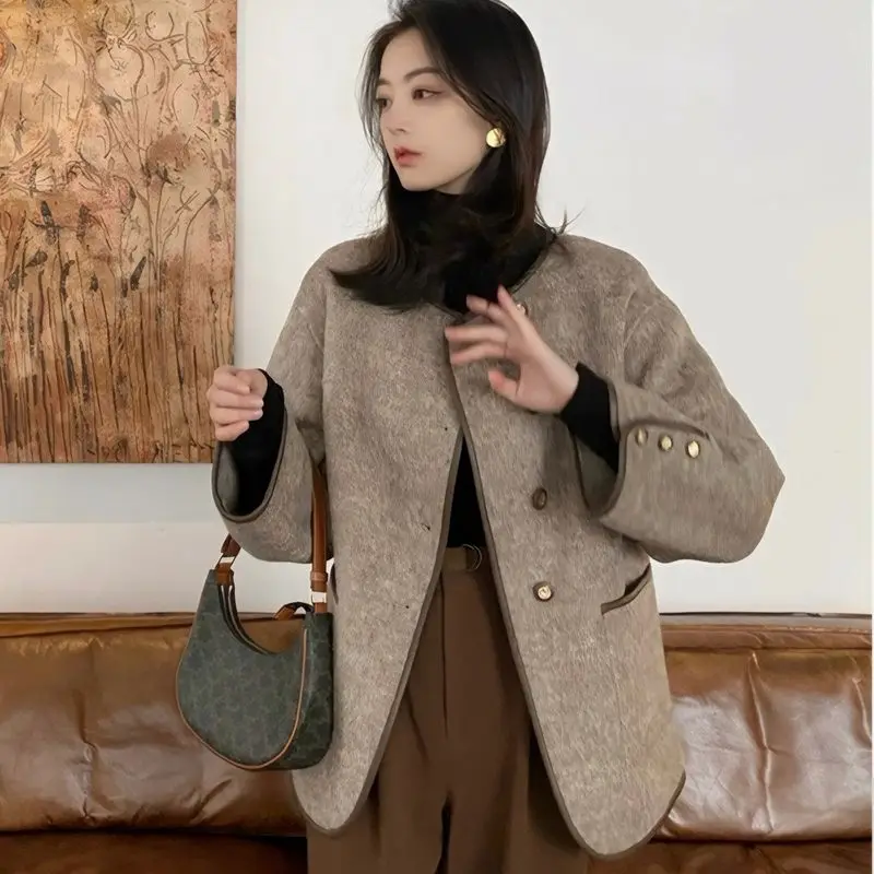 Cappotto di lana con scollo a maniche lunghe stile vintage coreano Giacca monopetto in cashmere da donna allentata 2025 Giacca autunno inverno da donna