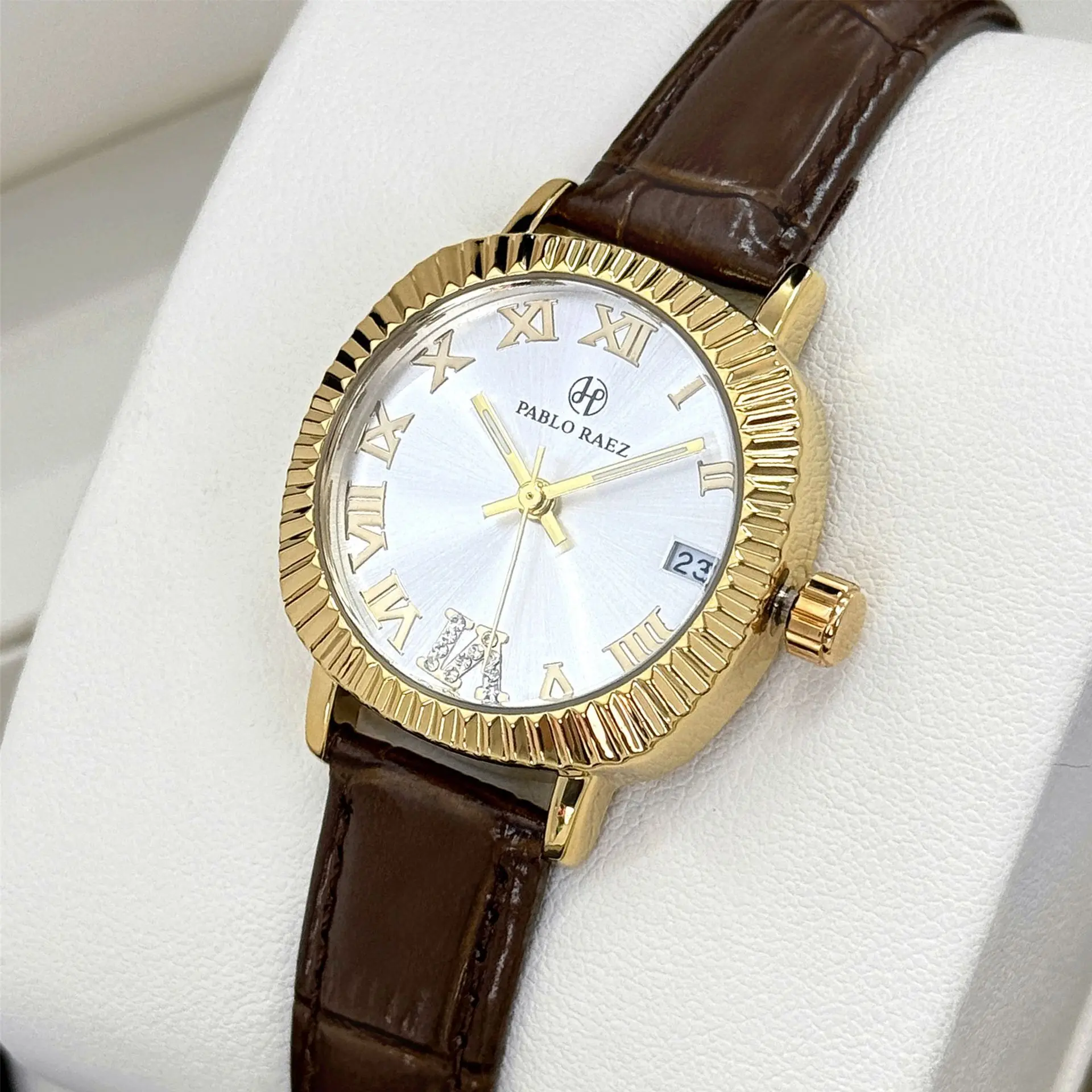 Marca de luxo relógio feminino calendário de couro à prova dwaterproof água negócios senhoras moda quartzo relógios de pulso (presente: caixa e bateria de reposição)