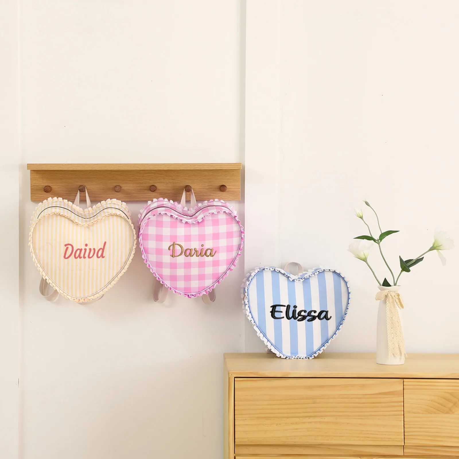 

Personalized embroidery models - lace love large capacity cosmetic bag - fashion simple love storage out to play shoulder bag