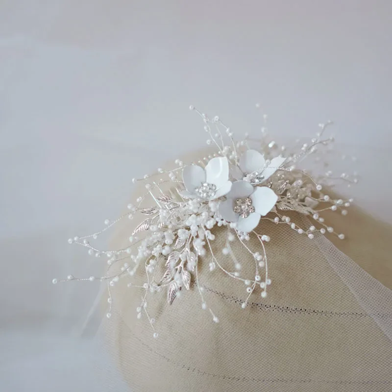 

Свадебная корона серебряного цвета с листьями, свадебная расческа для волос, тиара, жемчуг ручной работы, женские украшения, кусок волос