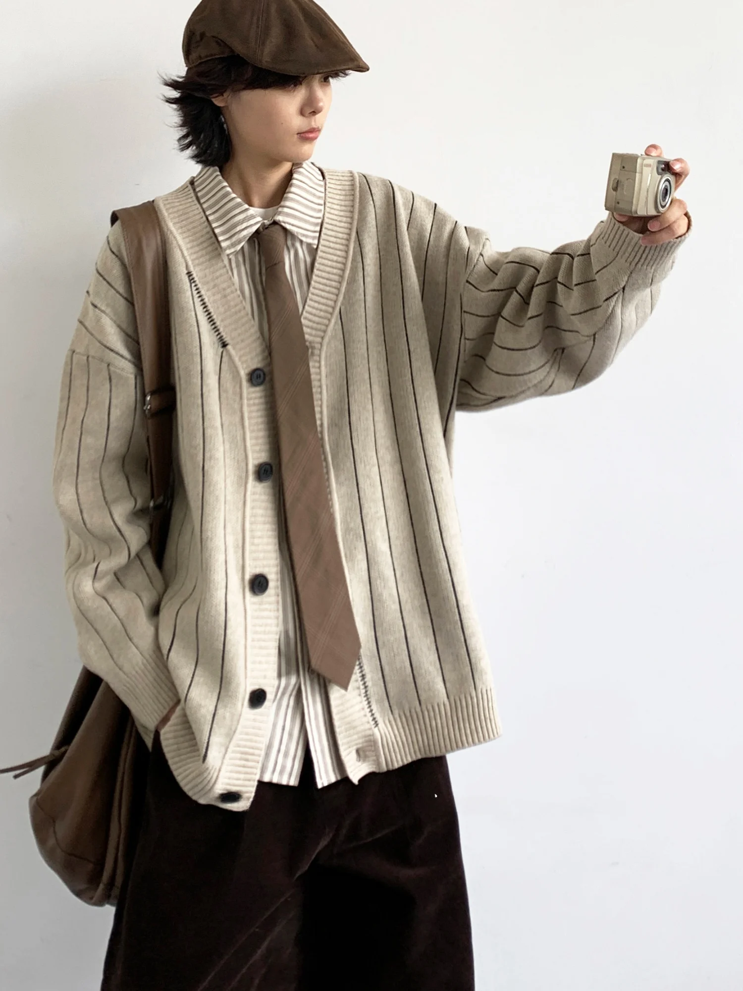 سترة محبوكة كلاسيكية طويلة Sve مخططة للكلية Sle ex سترة مفتوحة معطف فوقي للرجال والنساء في الخريف والشتاء