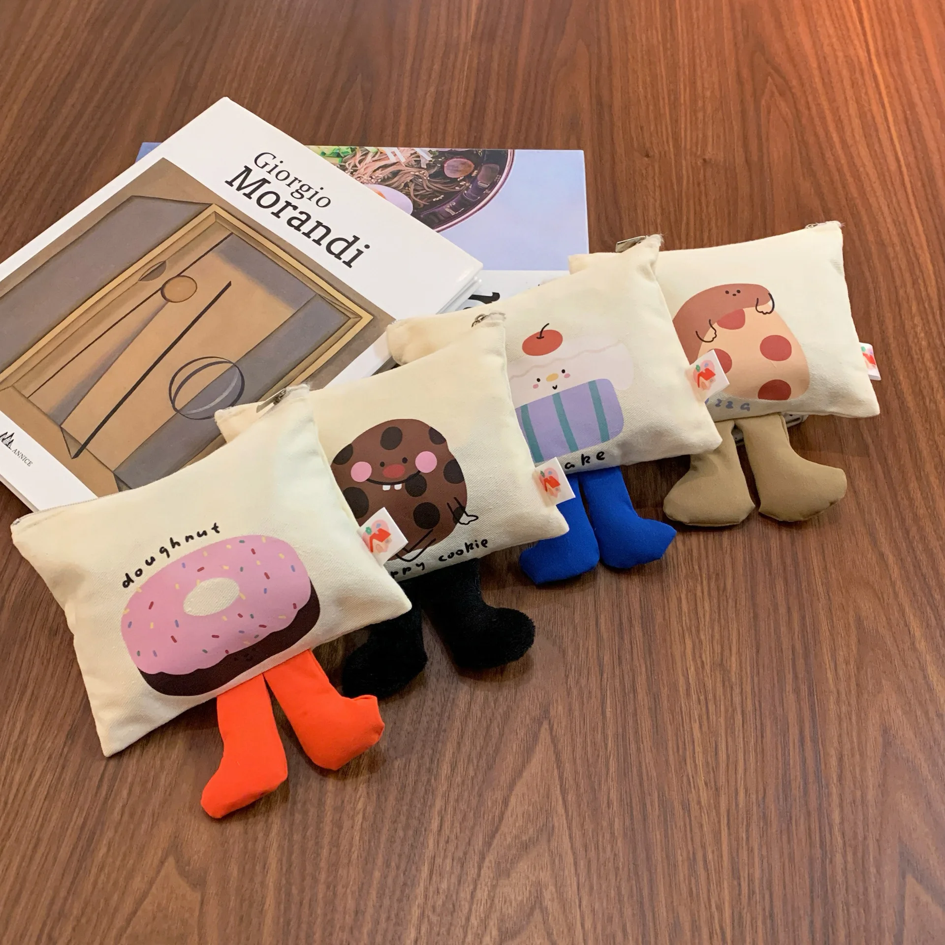 

Ladies' Coin Purses Japanese Cartoon Print Cute Funny Kawaii Canvas Coin Purse Lipstick Headphones High Quality Mini Storage Bag