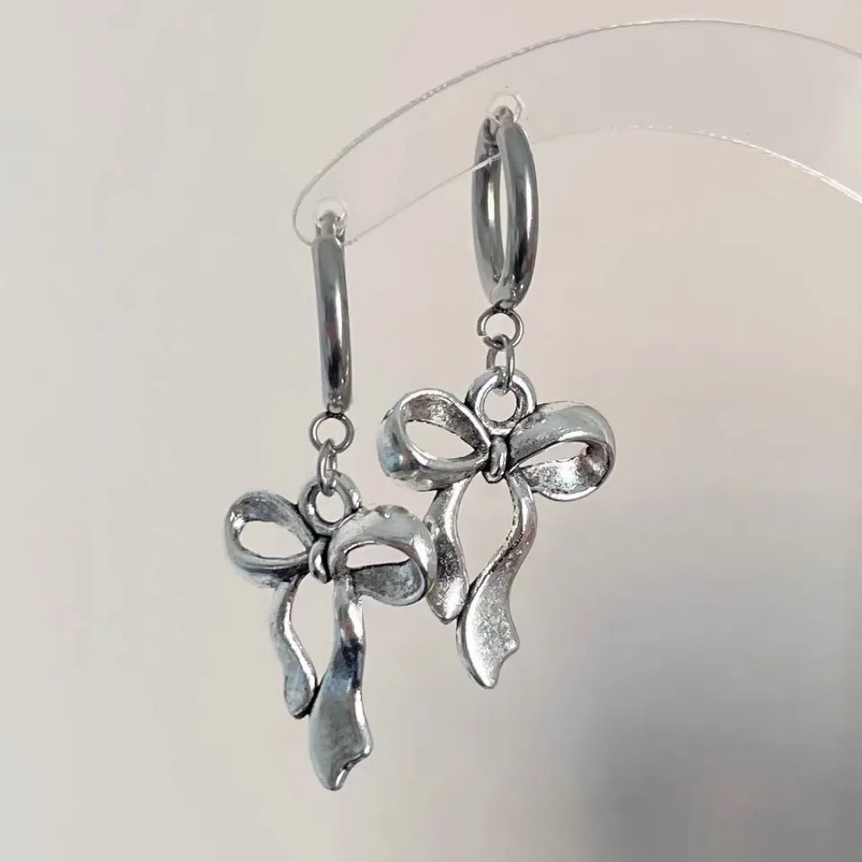 

Vintage Bowknot Pendant Hoop Earrings for Women Egirl Unusual Korean Fashion Aesthetic Bow Ear Rings Y2K Jewelry Accessories