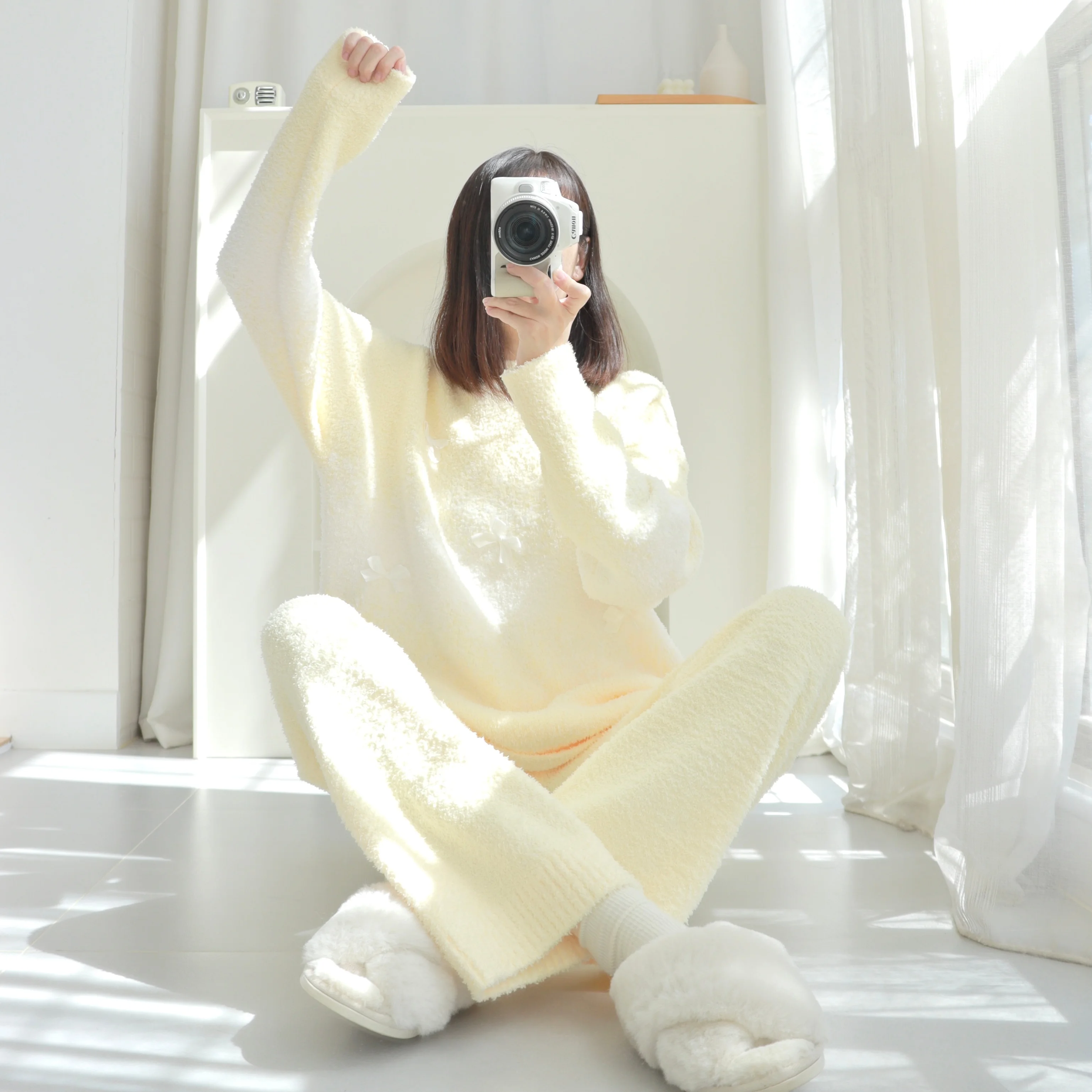 Autumn/Winter New Arrival Women's Home Wear, Fashionable Simple Round Neck Thickened Thermal Pajama Set