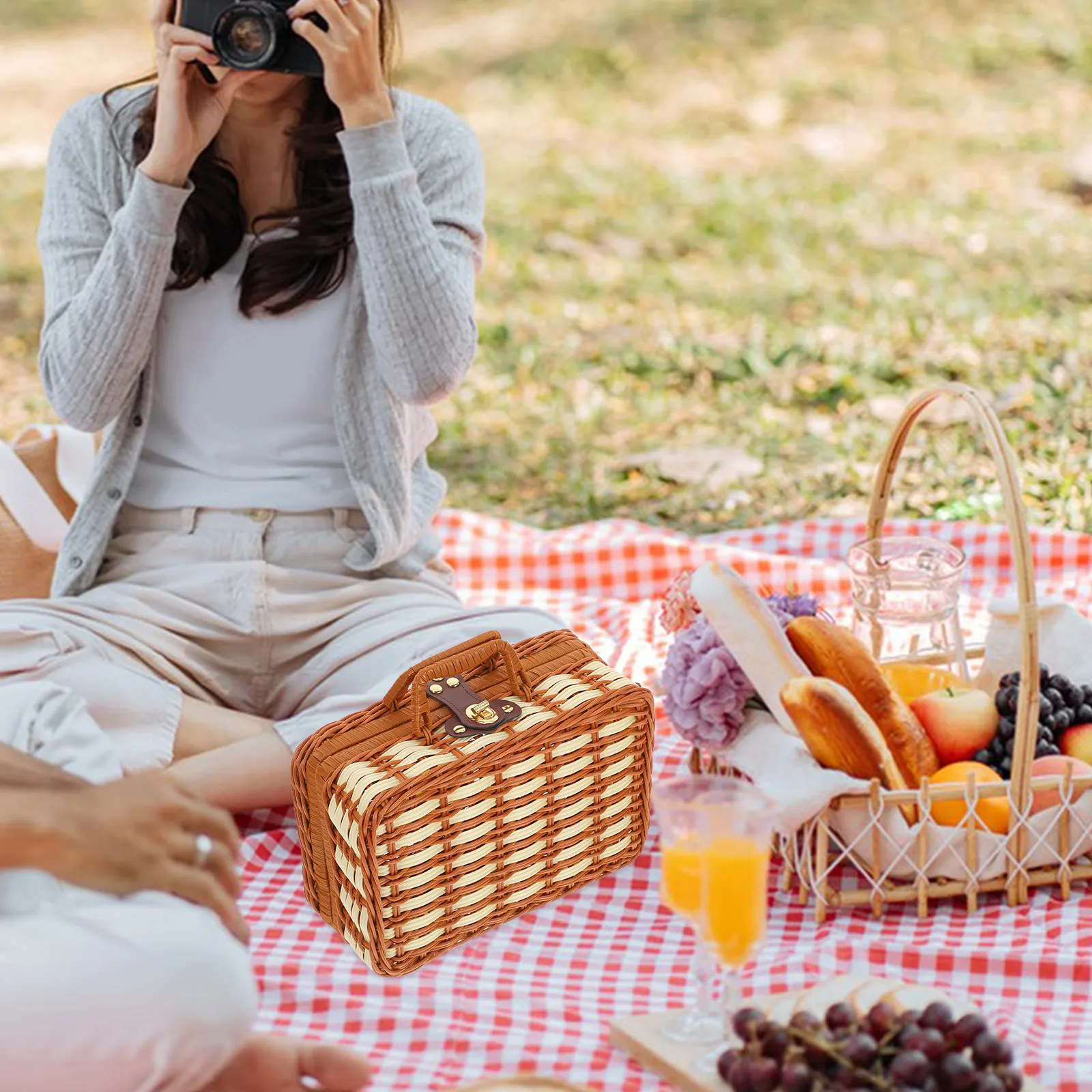 

Wicker Picnic Basket Vintage Simulated Rattan Suitcase Storage Hamper Large Capacity Lightweight Durable Plastic Multifunctional