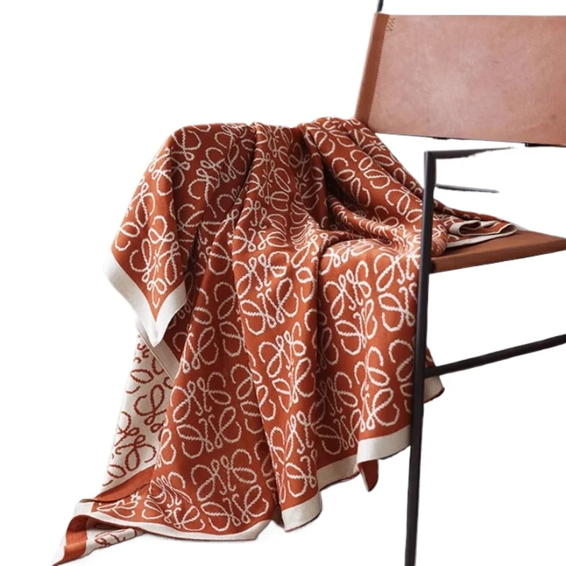 

Premium sofa blanket