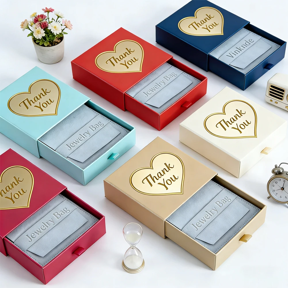 

Набор из 24 штук: оптовые подарочные коробки для ювелирных изделий с индивидуальным логотипом и микрофибровыми мешочками для ожерелий, серег, браслетов, колец, парфюмерии, ключей (Китай)