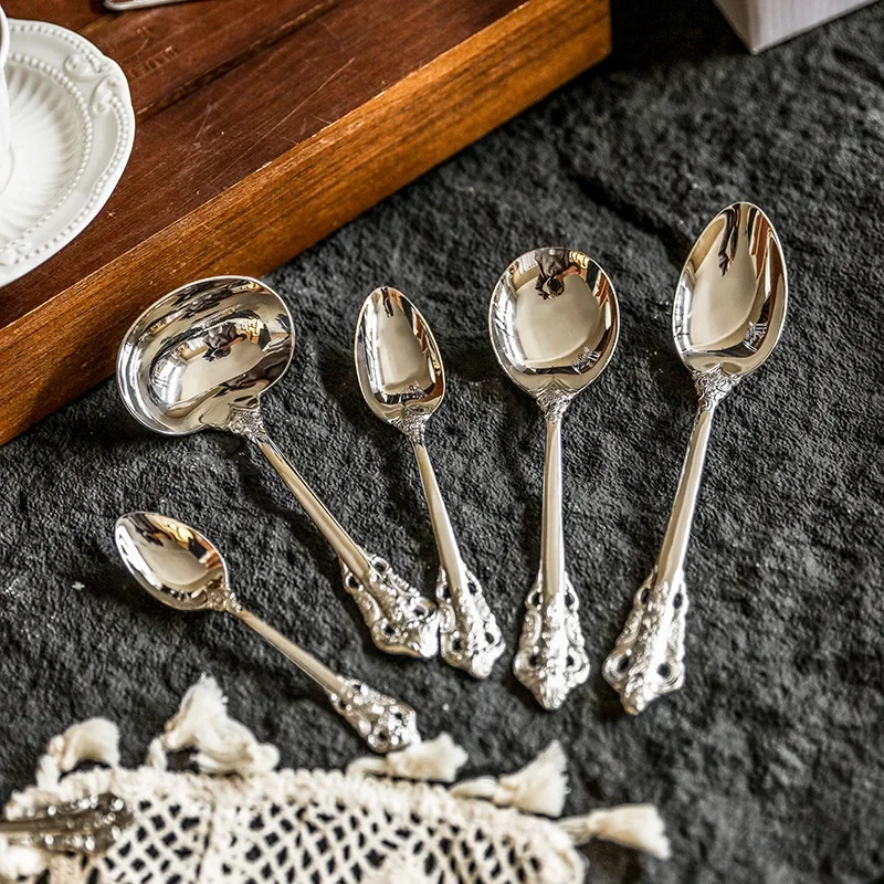 

European and American rose European style Western cuisine knife, fork, spoon, soup spoon, silver steak meal set, vintage spoon