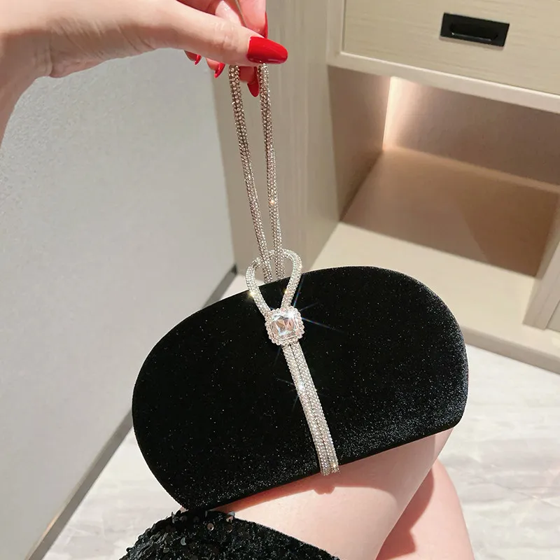 

Модная черная бархатная сумка на цепочке, женская высококачественная вечерняя сумка с инкрустацией стразами, универсальная сумка через плечо для телефона и помады