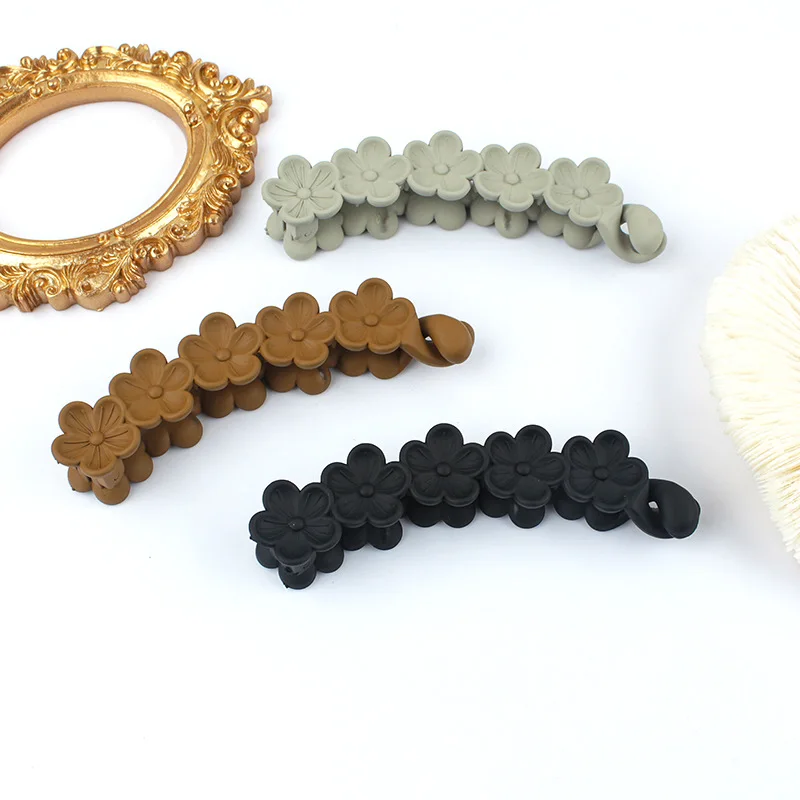 Acrylic Flower Twist Clip Korean Style Simple Banana Clip Ponytail Hairpin Anti Slip Fashion Versatile Back of Head Hair Clip