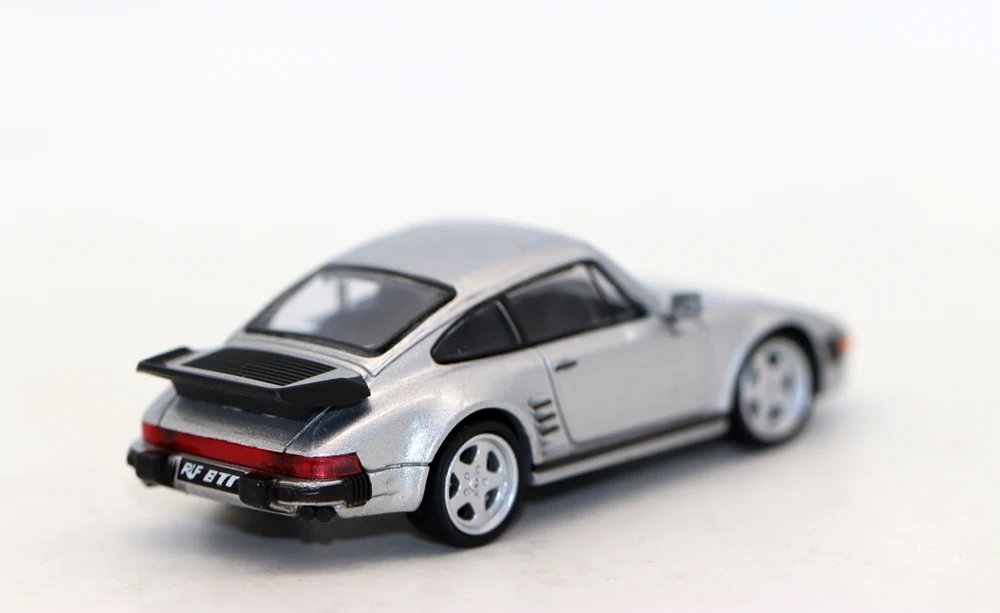 新しい 1/64 スケール RUF BTR 1986 おもちゃの車ダイキャスト合金シミュレーションモデル Para64 によるコレクションギフト