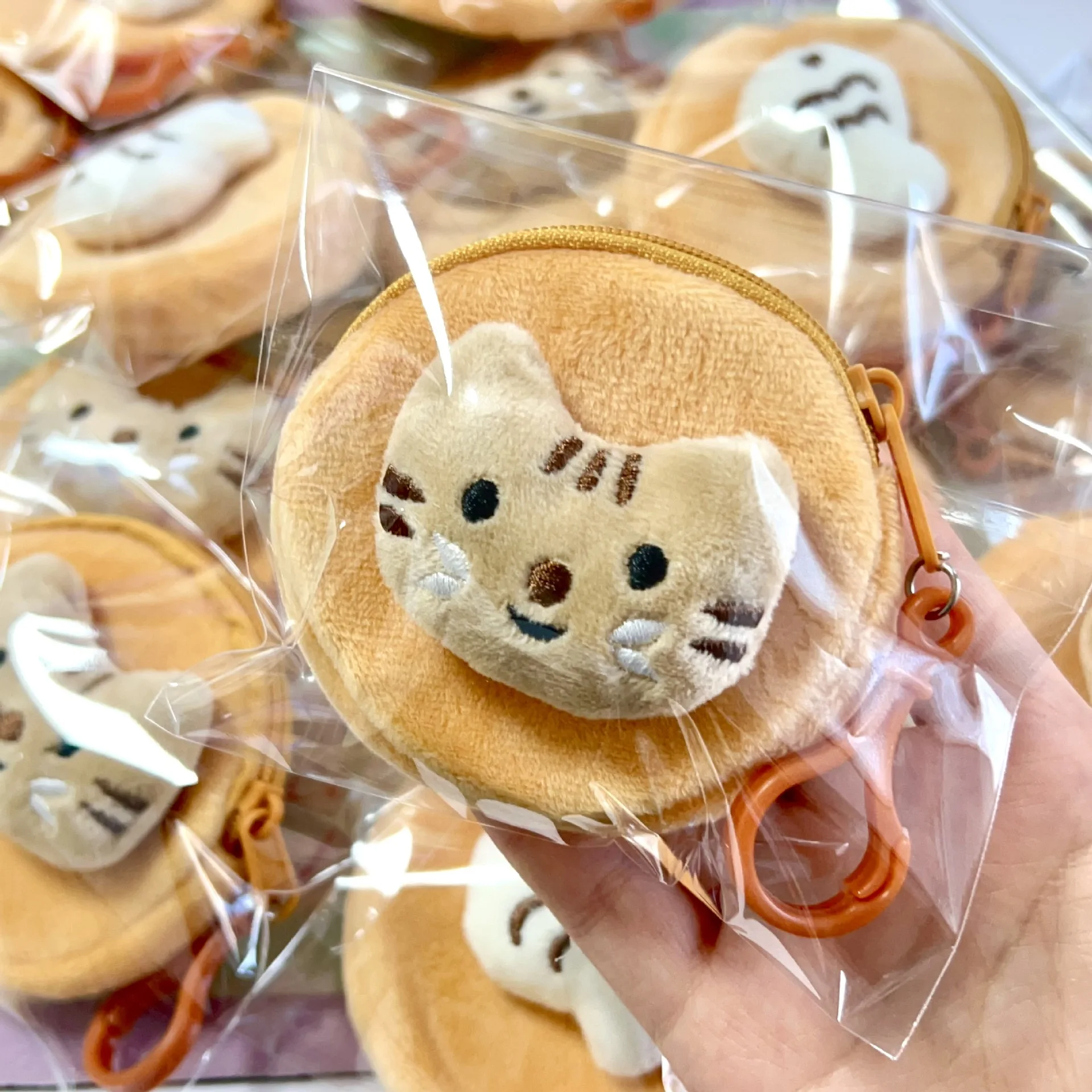 ペンダント付きミニぬいぐるみコイン財布、かわいい漫画の猫、小さな魚のシリーズ、クリエイティブなヘッドフォンバッグ、バックパックペンダント