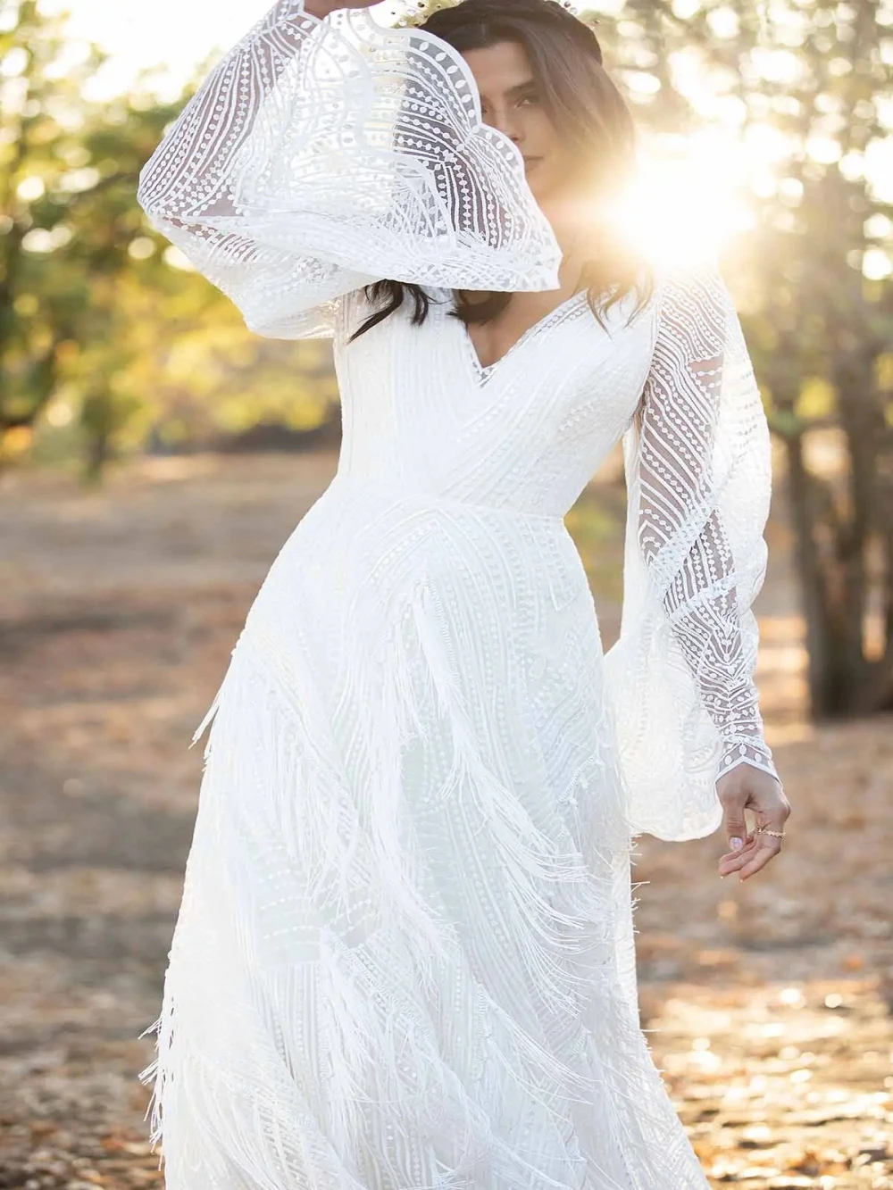 Robe de mariée dos nu à col en V pour les patients, manches évasées modernes, robe trapèze élégante, robe de mariée longue sexy