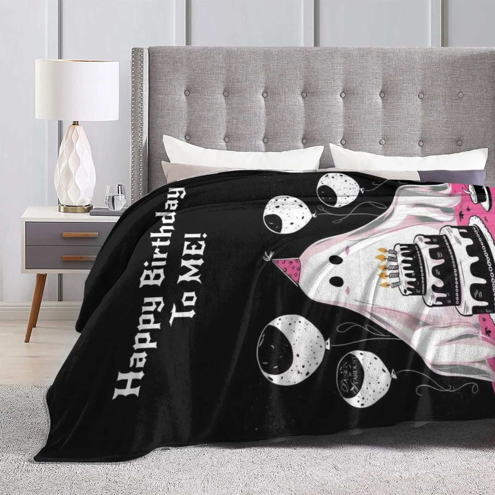 Couverture d’anniversaire, jet de conception de gâteau de ballon de polaire de flanelle douce pour les enfants garçons filles, voyage confortable de canapé de lit, cadeau de Noël d’anniversaire