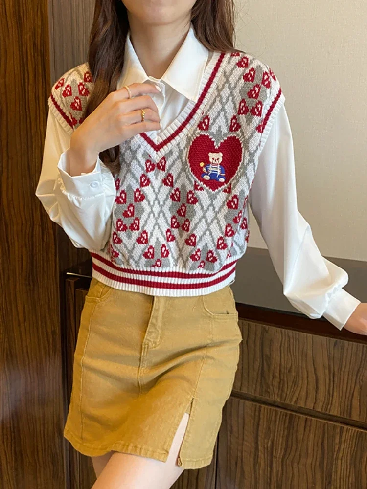 Gagarich Women Knit Vest Autumn Winter New Love Bear Embroidered Sweet Short Sleeveless Outer Stacked Waistcoat Tops Casual