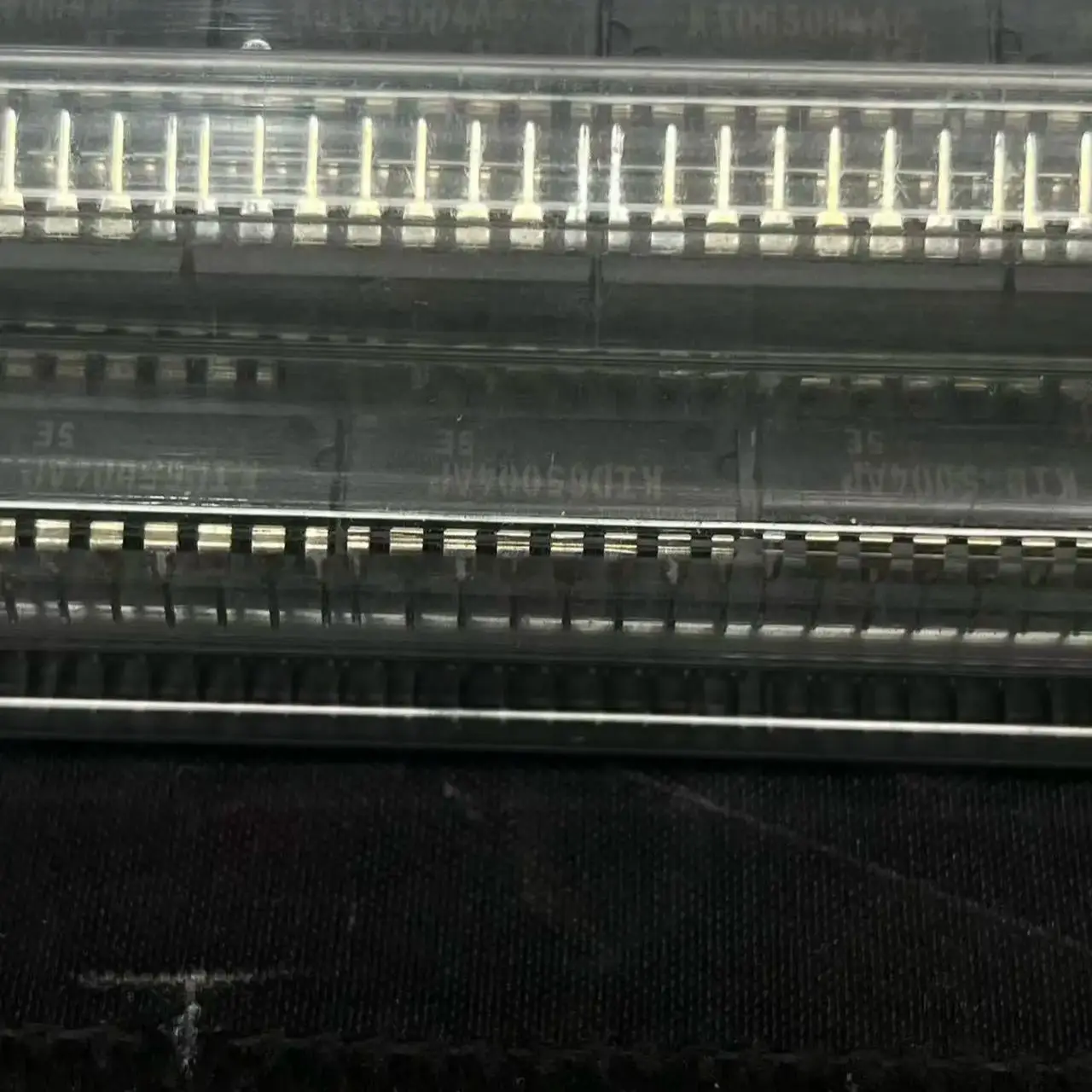

(1pcs）KID65004AP BIPOLAR LINEAR INTEGRATED CIRCUIT (7 CIRCUIT DARLINGTON TRANSISTOR ARRAY)