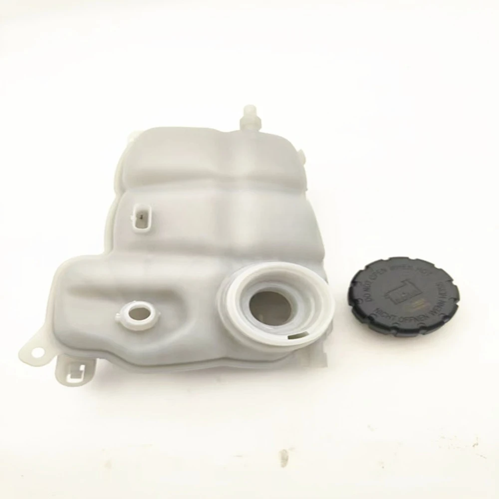 Automotive Parts Auxiliary Kettle A2475000049 GLB220 W118 CLA200 A177 A200