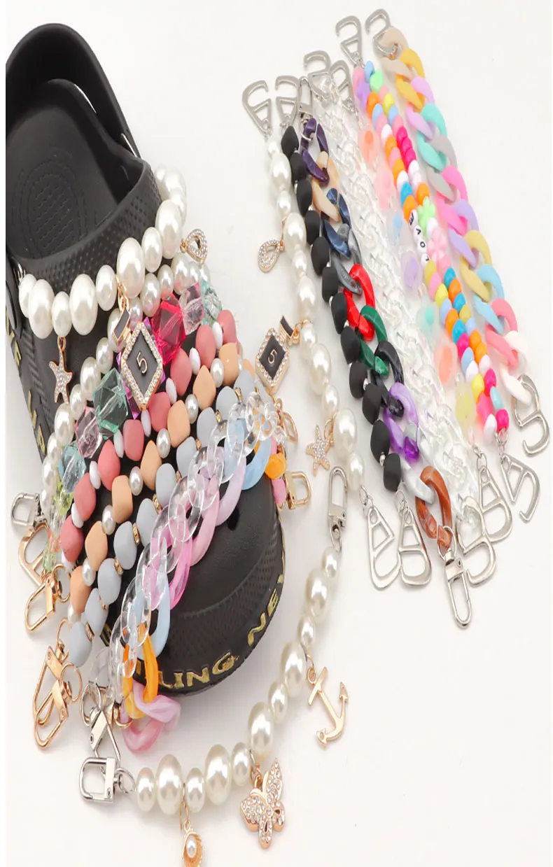 2 Stück bling Schmuck Schuhe Kette Charms Schuh Charme DIY Dekoration Clog Sandalen begünstigt Geschenke für Party Weihnachten für Mädchen Junge – Detail 1