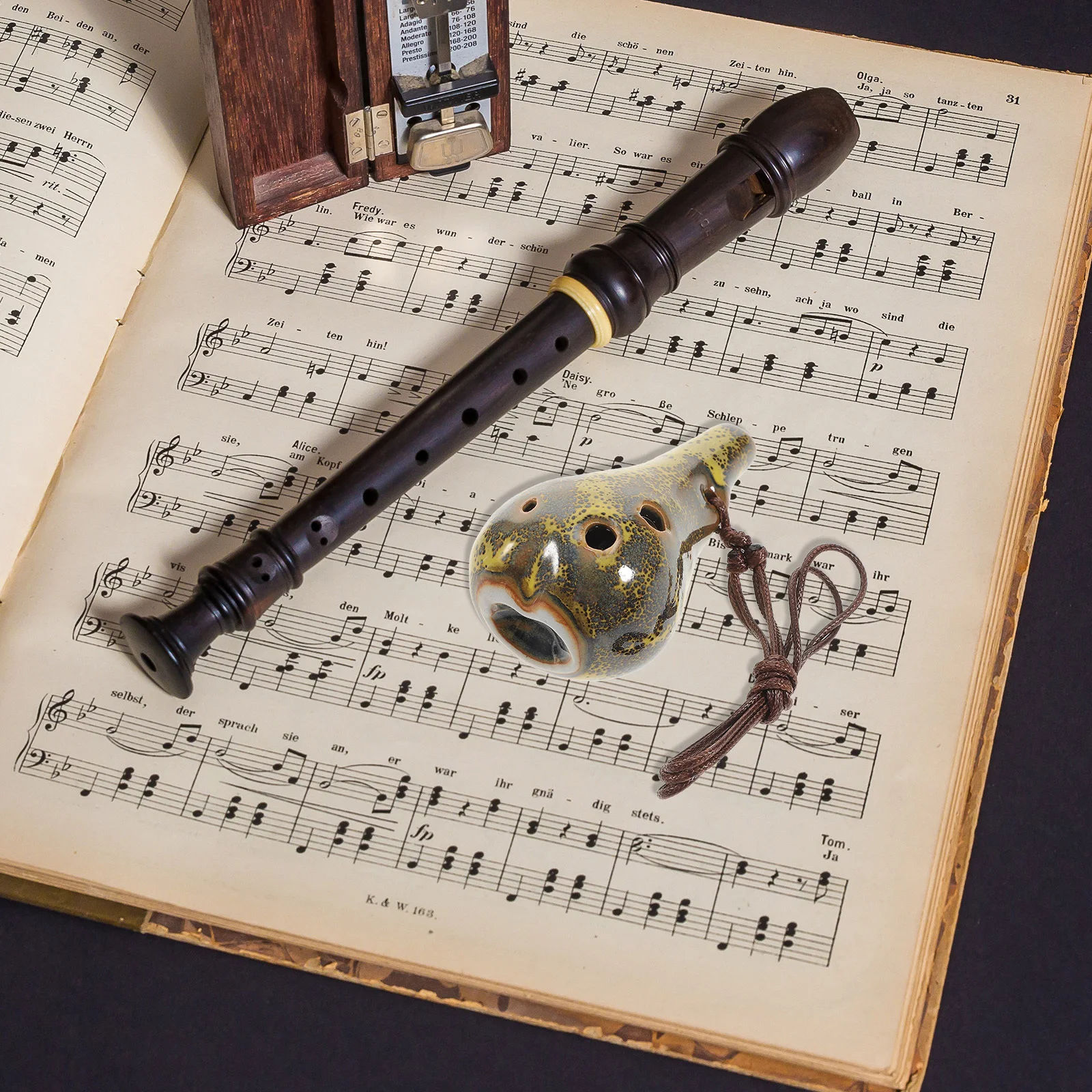 

6-Hole Alto C Ceramic Ocarina Beginner Practice Instrument Portable Creative Mini Ocarina for Music Lovers 6-Hole Ceramic