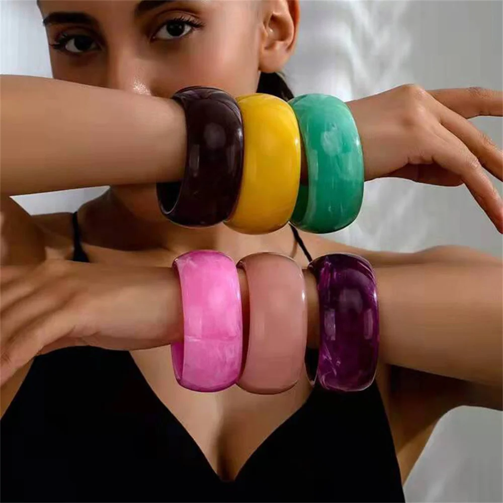 Exaggerated Jelly Colored Dynamic Acrylic 34MM Wide Face Bracelet Made of Environmentally Friendly Resin Circular Bangle