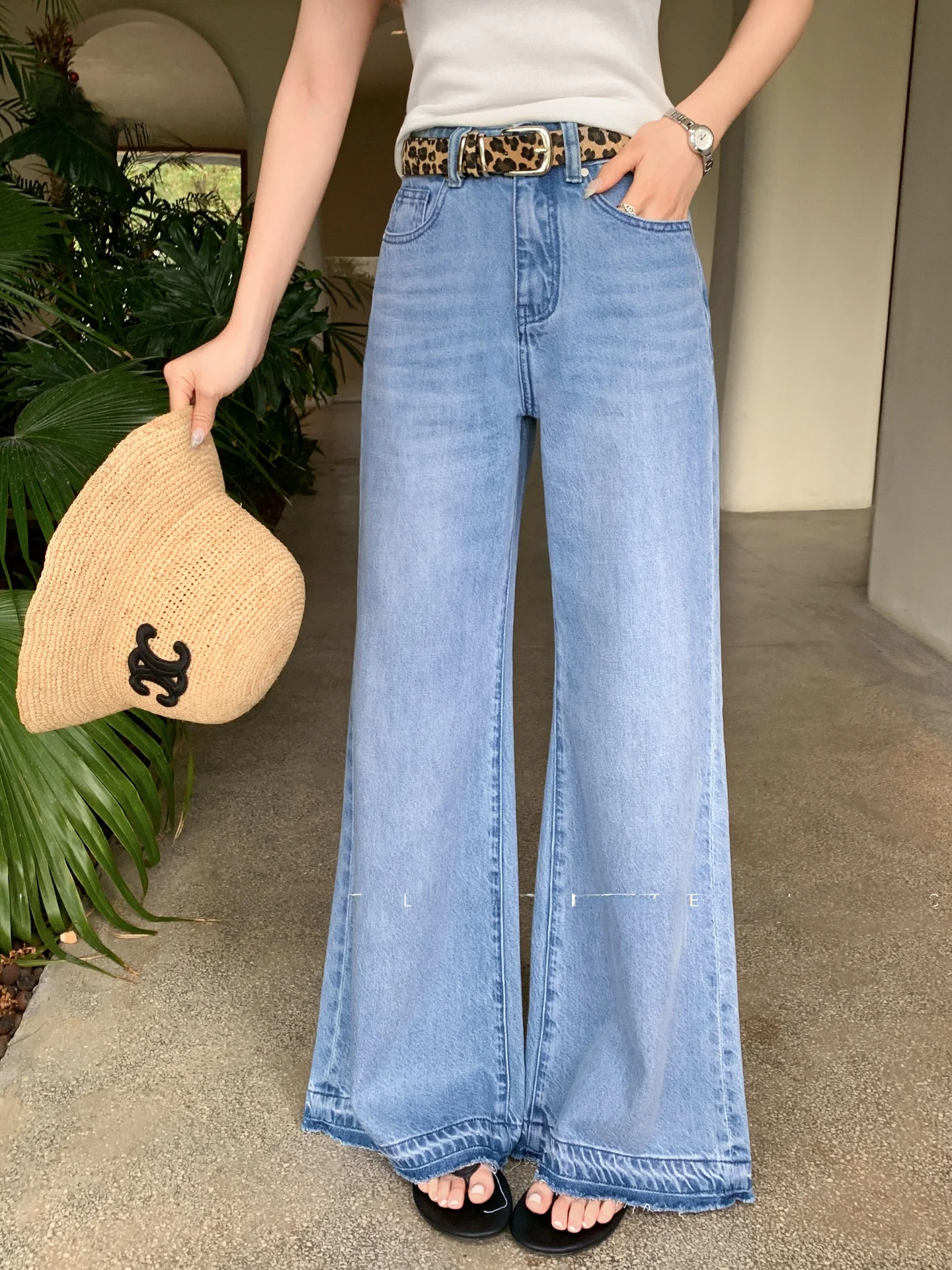 

High Waist Straight Leg Blue Washed Denim Jeans Women's Summer Slimming Trousers Fashionable Retro Style by Da Xia Xi