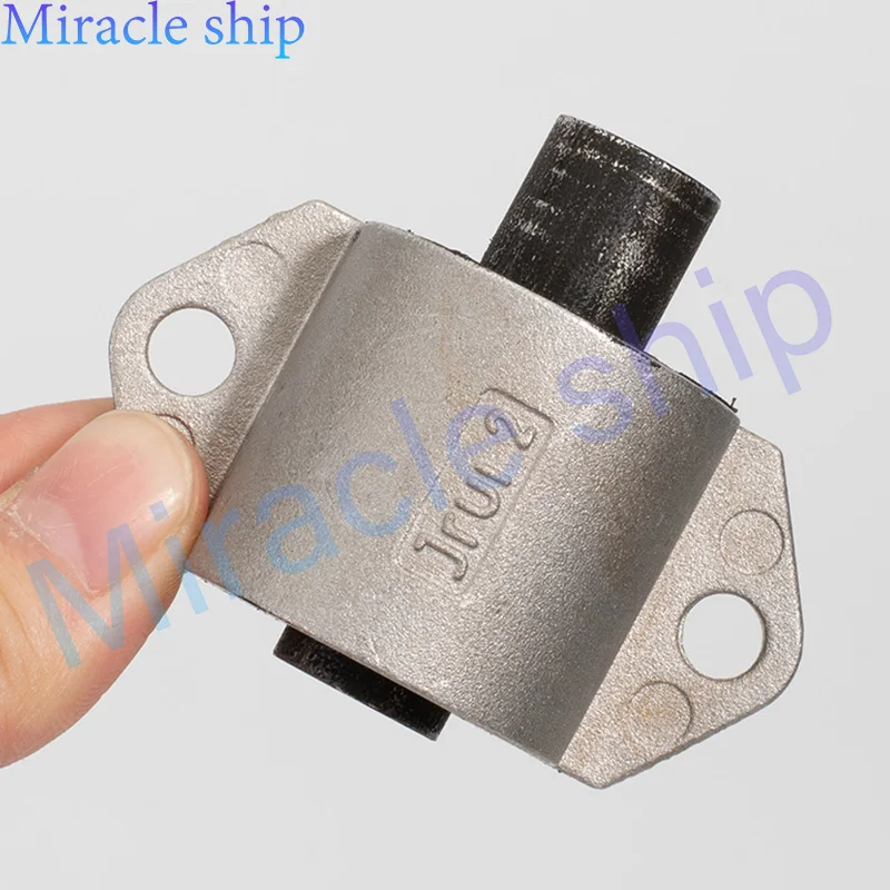 3V1-61301-1 Upper Rubber Mount For Tohatsu Outboard Engine 8HP 9.8HP 4T MFS8A2 MFS8A3 MFS9.8A2 MFS9.8A3 3V1613011 3V1-61301-0