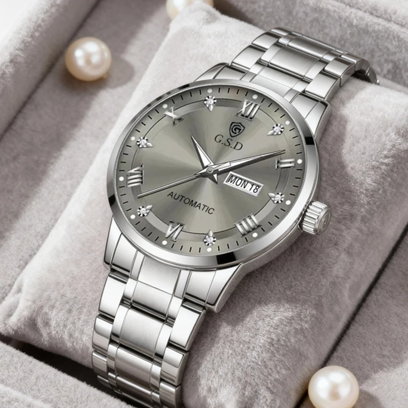 

Мужские серебристо-серые классические механические часы в деловом стиле со стальным ремешком и дневным дисплеем.