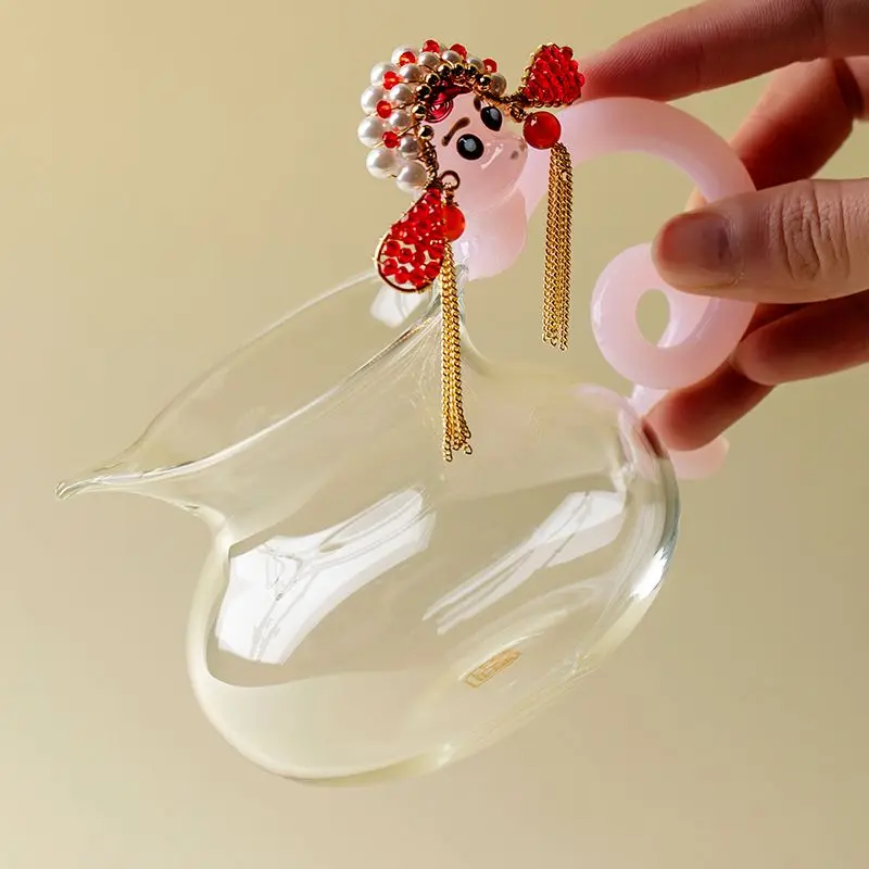 

Chinese wind snake spirit glass fair cup, exquisite handmade high value, divided tea set, kung fu tea set, transparent tea sea