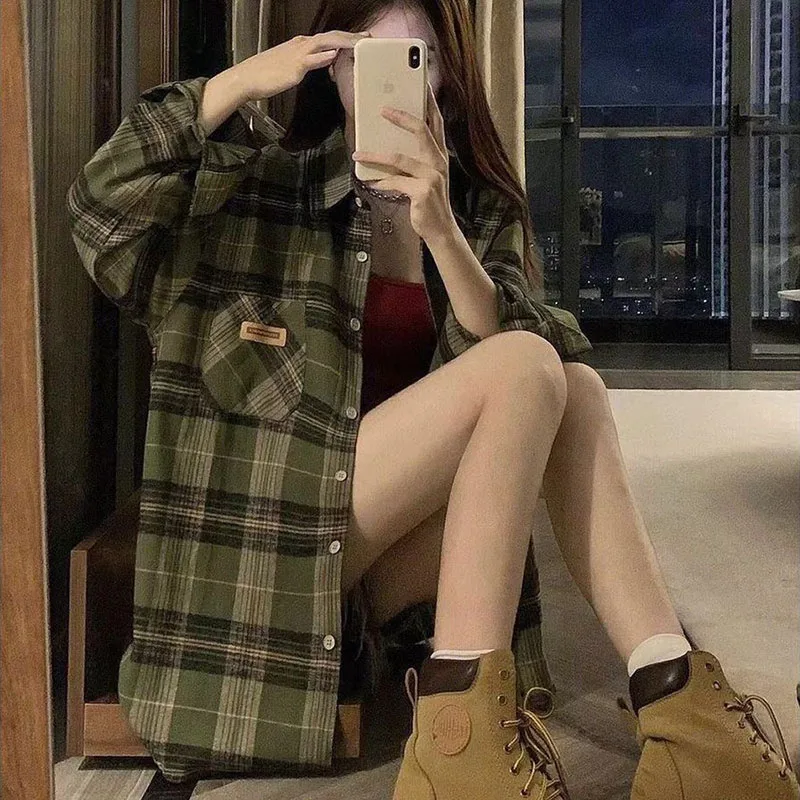 

Vintage Green Plaid Shirts Women Streetwear Loose Long Sleeve Oversize Blouse Korean Harajuku Fashion Bf Causal Coat