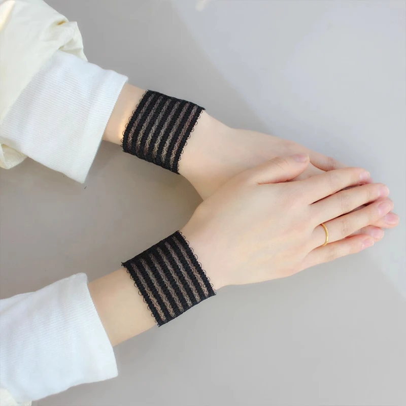 Shirt Sleeve Fixer Hand Sleeve Wrist Ornament for Men and Women Elastic Sleeve Tightener Adjustable Arm Band Accessories