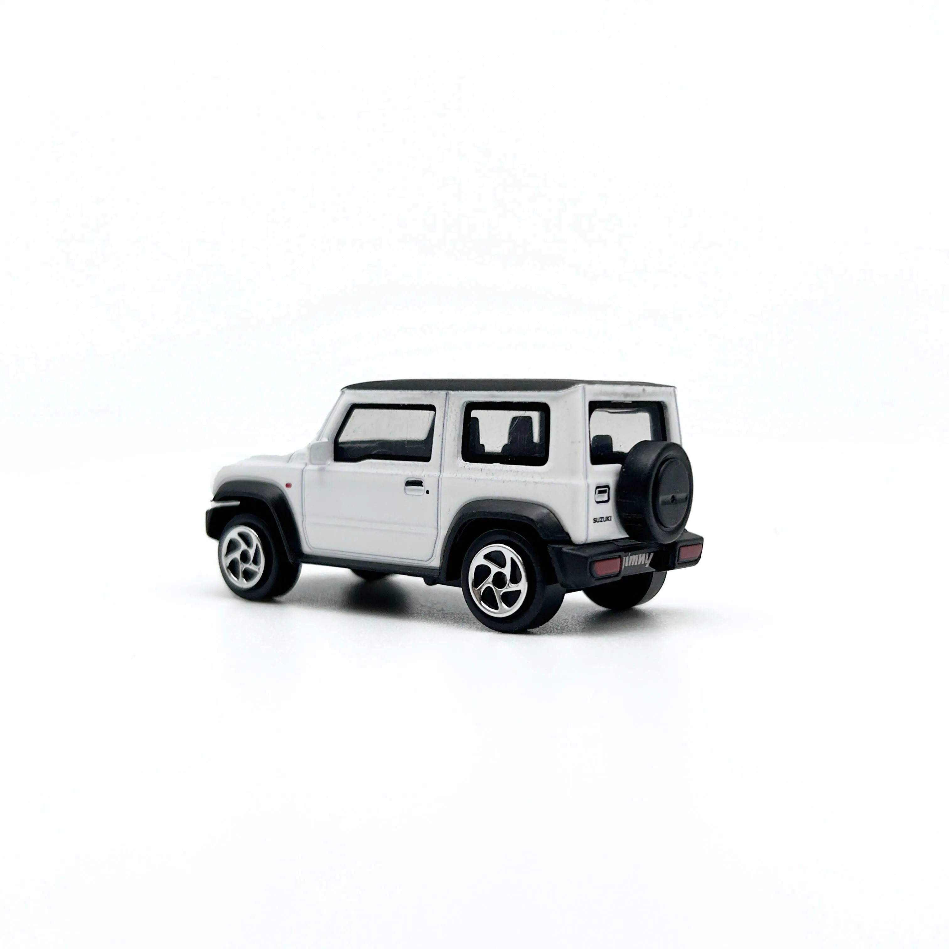 Mini-Suzuki Jimny-Legierungsautomodell, stellen Sie die Details des echten Autos wieder her, stoßdämpfendes Design, Halloween-Geschenk für Kinder.
