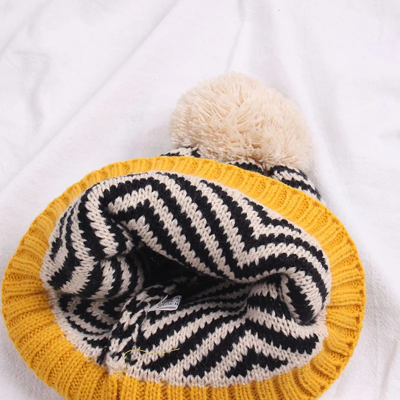 2022 Autumn and winter children\'s hat scarf set baby wool hat boys and girls striped warm cover hood scarf two-piece set beanie