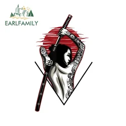 EARLFAMILY 13cm per Samurai adesivo per auto adesivi comici personalità adesivo creativo protezione per portiera per auto decorazione interessante